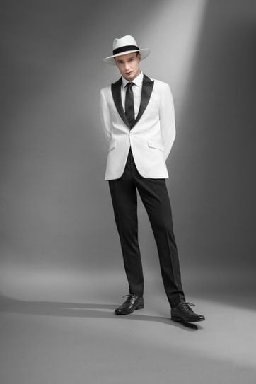 White men's hat with an elegant suit White men's hat with an elegant suit