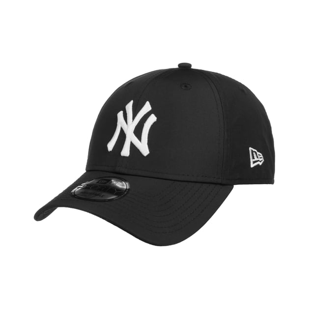 9Forty Contrast Strap Yankees Cap by New Era